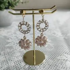 （一点物）✾＊花とリングパーツのピアス✾＊ピンク×ゴールド
