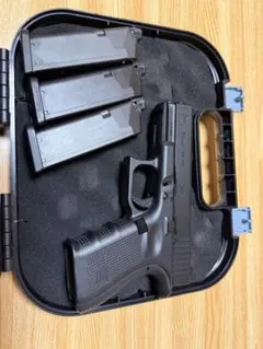Glock 19 Gen4 ガスブローバック マガジン3本付 - メルカリ