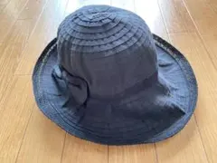 リボン付きダークグレー バケットハット