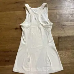 Lululemon タンクトップ　ヨガ　ピラティス