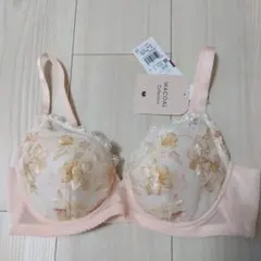 Wacoal 小さく見せるブラ D70