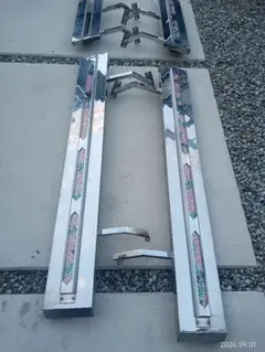 超限定値下げ　デコトラ用　ステンレス　サイドバンパー　1500mm 初回限定価格 デコトラ用 ステンレス サイドバンパー 1500mm - メルカリ