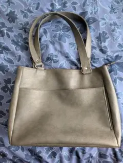 美品❤️A4対応ショルダーバッグ