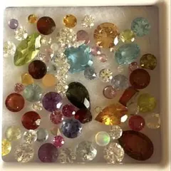 【モアッサナイト入】キラキラ天然石ルース 詰め合わせ 1ケース（全8種） ④