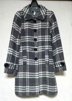 レトロ。グレーと白のチェック柄Aラインロングコート