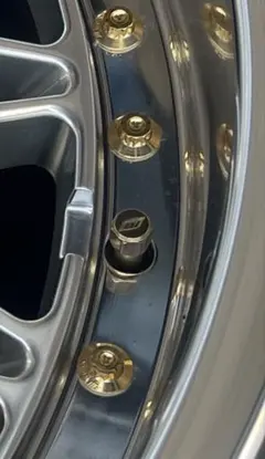 車　タイヤエアバルブキャップ　ゴールド　4個セットのサムネイル