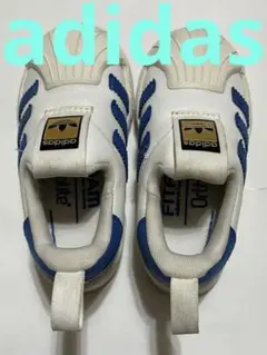 adidas キッズ　スニーカー