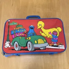セサミストリート　レトロなスーツケース型バッグ　保管用にも！