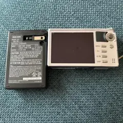 RICOH CX3 デジタルカメラ 本体 充電器付きのサムネイル