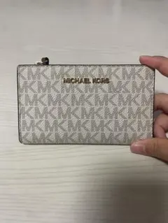【値下げ】MICHAEL KORS 二つ折り財布 ベージュ/ブラウン