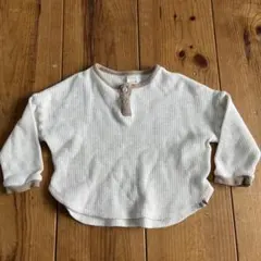 tete a tete ボタン付き　長袖トップス 80