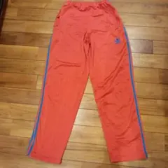 アディダス　トラックパンツ