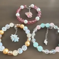 多色ビーズチャーム付きブレスレット