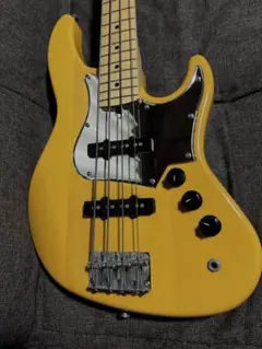 Item thumbnail for item e6c946ec-de80-4d71-a14f-a145c7b1176d