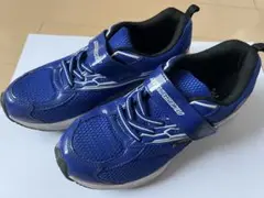 瞬足　運動靴　23㎝