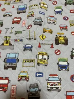 はたらく車　キルト生地　キルティング　バス　郵便車　工事　布　はぎれ