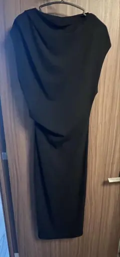 新品未使用　ZARA ワンピース　ブラックS