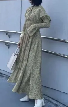 m*+様 FRAY I.D ウエストシャーリング　ワンピース　小花柄