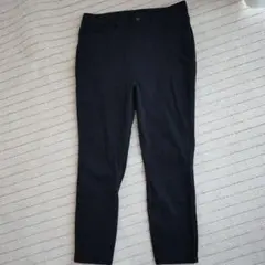 ユニクロ　ウルトラストレッチクロップドレギンスパンツ