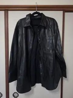 GU フェイクレザーシャツジャケット ブラック Mサイズのサムネイル