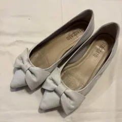 STACCATO リボン フラットパンプス ホワイト 22.5cmのサムネイル