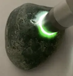 濃緑色 細かい結晶］ 糸魚川翡翠113g ヒスイ ひすい - メルカリ