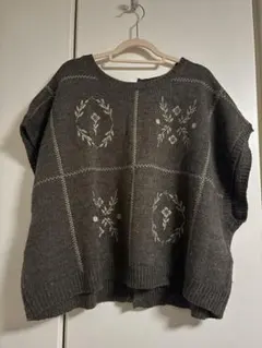 SM2 ウール混花柄モチーフ刺繍ニットベスト
