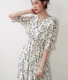 ディーホリック*モノトーン花柄カシュクールワンピース
