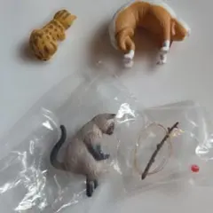 猫　フィギア　ガチャ　3個セット　シャム猫　茶ハチワレ　チャトラ白