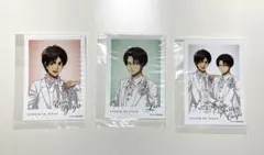 進撃の巨人　エレン　リヴァイ　アニメイト　ブロマイド特典　black&white