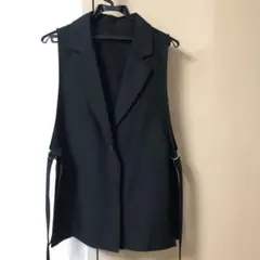 【週末最終値下げ】ブラックノースリーブベスト　ジレ