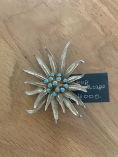 ヴィンテージ 星形ブローチ ターコイズ装飾