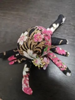 蜘蛛のハンドメイドぬいぐるみ　花和雲