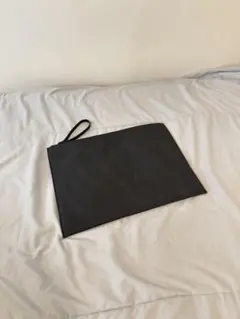 MacBookも入るポーチ