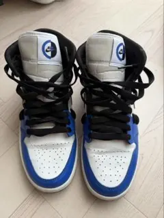 【人気モデル】ナイキ ウィメンズ エアジョーダン1 ミッド シスターフッド