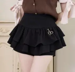 NICE CLAP チャーム付きティアードミニスカパン