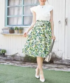 トッコクローゼット リボン 清楚 花柄 レモン 葉っぱ フレア スカート Mのサムネイル