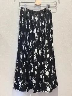 AZUL BY MOUSSY 花柄プリーツスカート