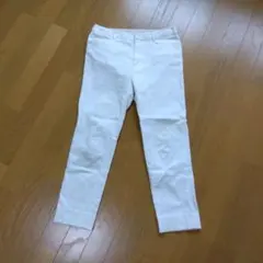 アイボリー、アンクル丈　スリムパンツ