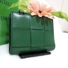 ✨極美品　付属品完備✨ボッテガ　二つ折り　カセット　小銭入れ　イントレチャート