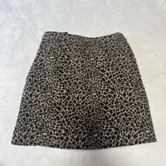 ヒョウ柄タイトスカート