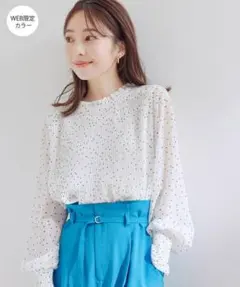 フリルネック シャツ