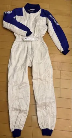 レーシングスーツ