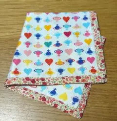 y*b様 【超レア！】ヴィヴィアン × リバティ　両面　ミディアム　ハンカチ