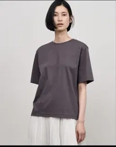 SOEJUクルーネックTシャツのサムネイル