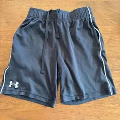 UNDER ARMOUR 黒 ハーフパンツ YMD