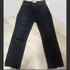 ４月末まで限定価格⭐︎ミラオーウェン　裾段差センタープレスデニムパンツ