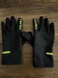 KELME 手袋　黒