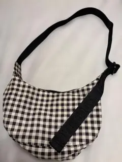 新品BAGGU チェック柄 スモールショルダーパック