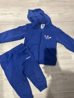 adidas トレーナー・パーカー